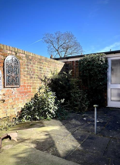 The Lytham Cottage Lytham St Annes Exterior photo